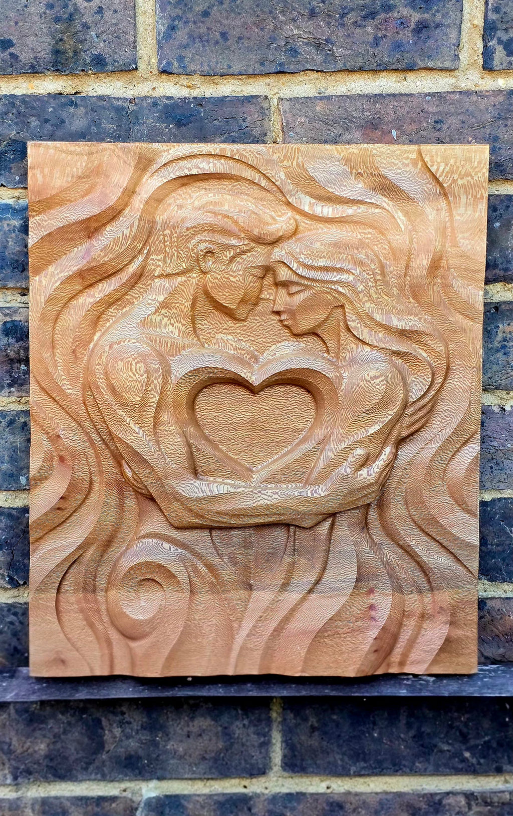 Romantic Wooden Embrace Carving – Custom Couple's Sculpture